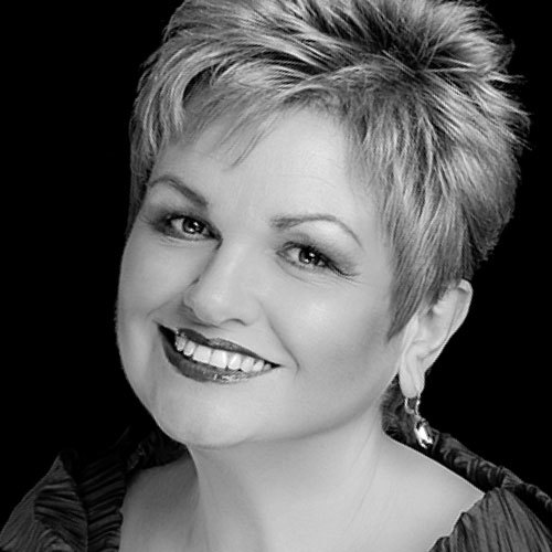 Susan Bullock Bw Firkant Nett