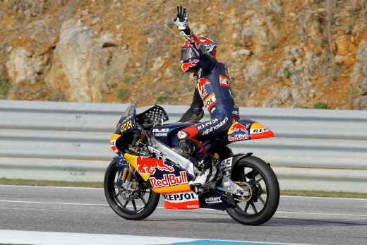 Marc Márquez en 125cc saludando