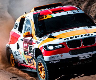 Isidre Esteve conduciendo el prototipo adaptado BV6