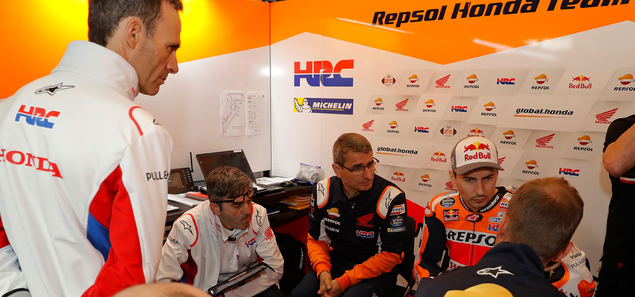 Alberto Puig: “The canopy must to be ready for black days and sunny days”