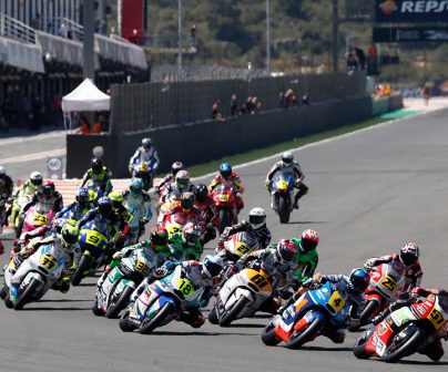 Grupo de pilotos en el FIM CEV Repsol