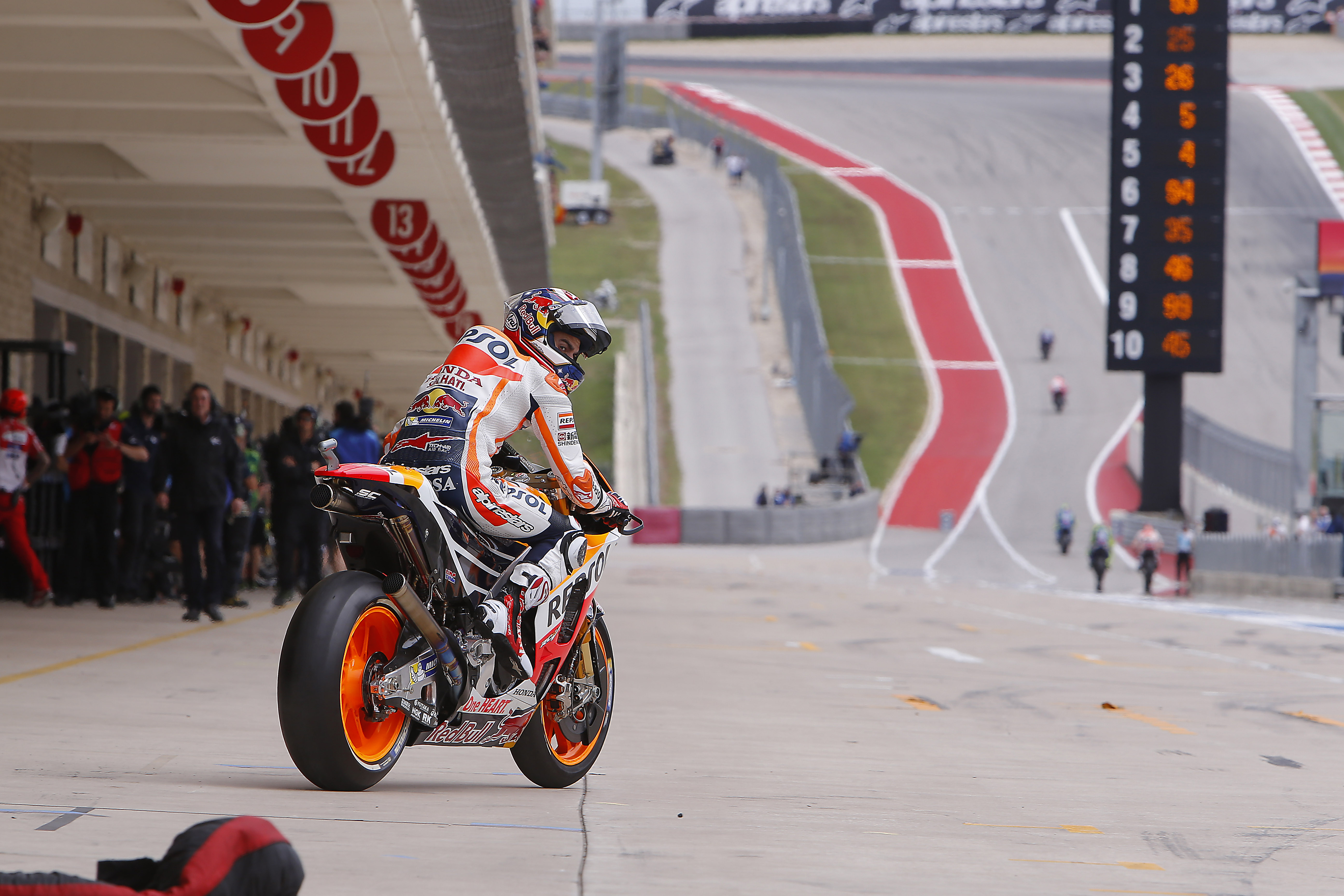 Dani Pedrosa RC213V saliendo a pitlane en el circuito de Las Américas, GP de las Américas 2017
