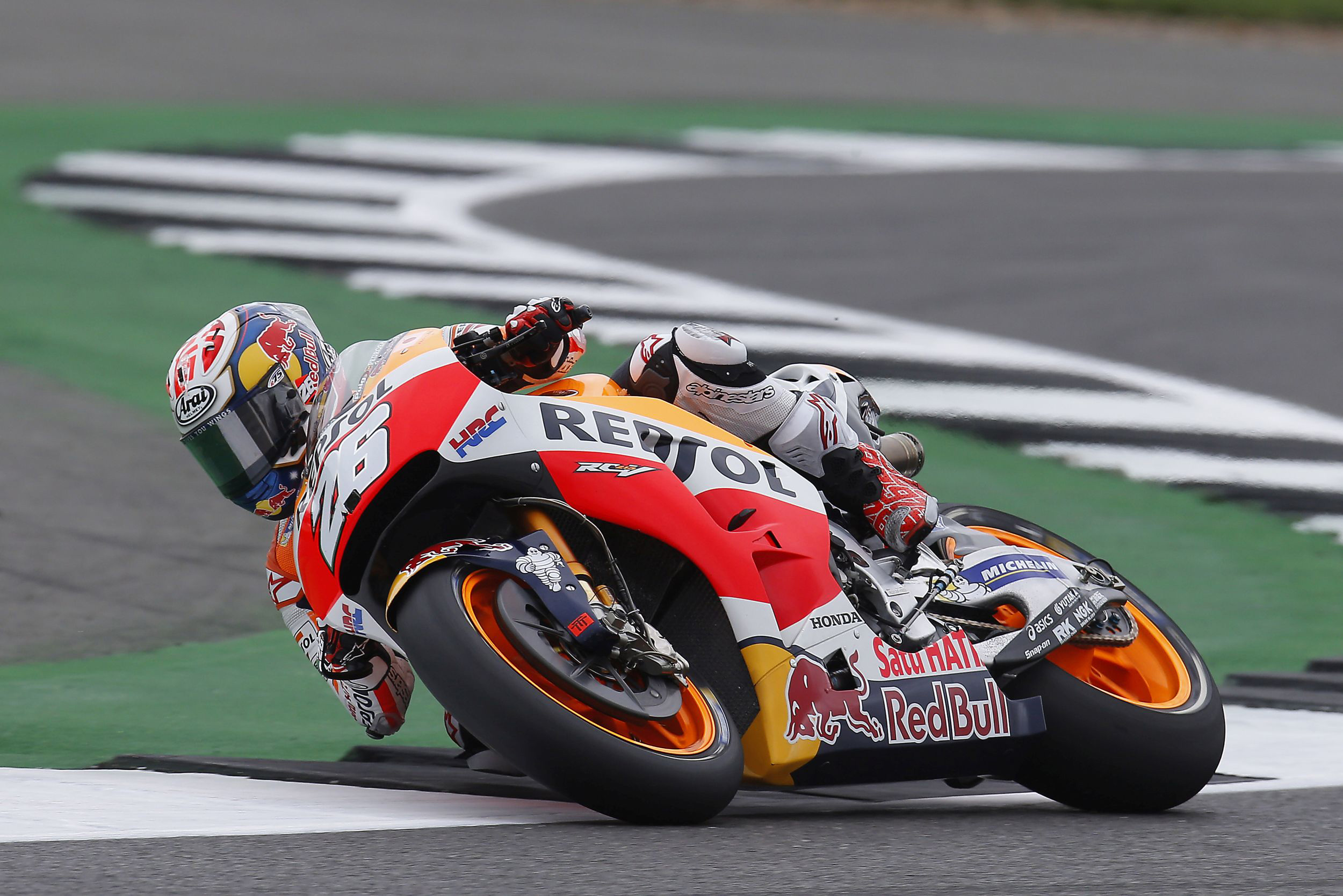 Dani Pedrosa rodando en Silverstone