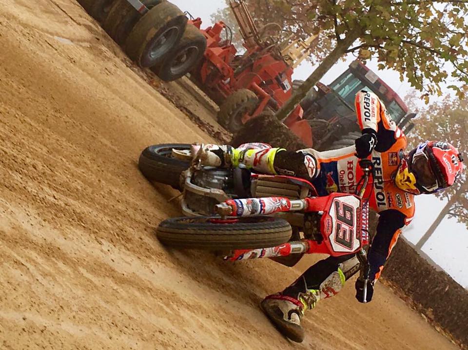Marc Márquez haciendo Dirt Track