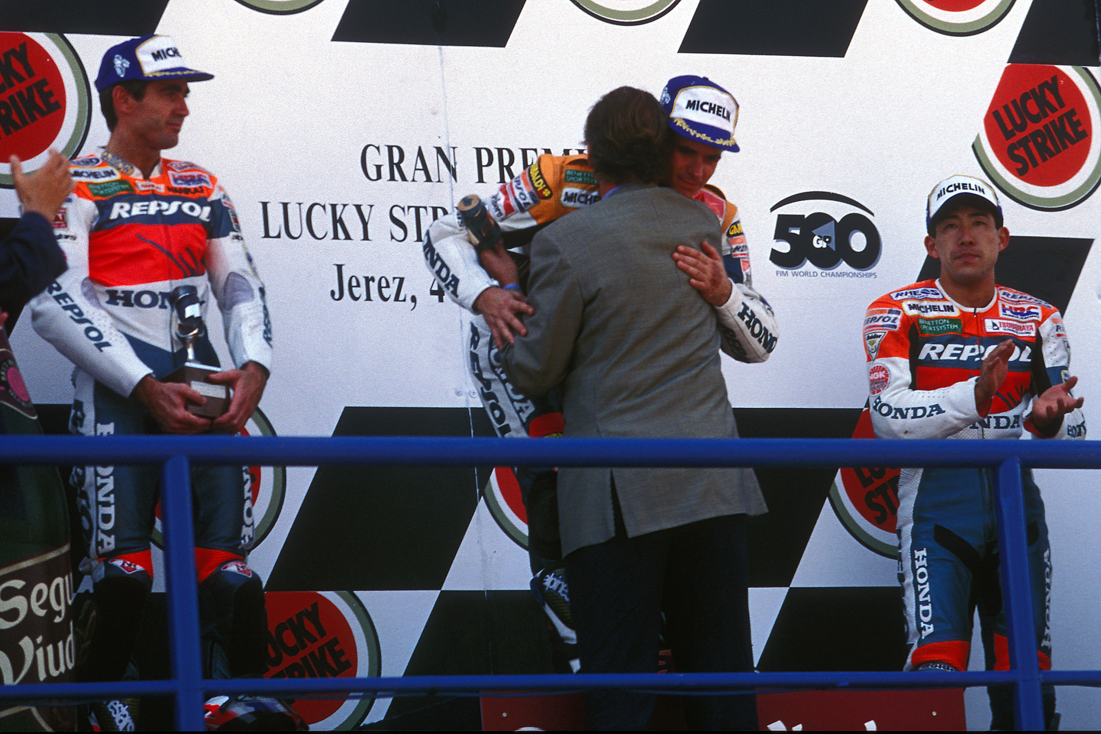 Triplete Repsol Honda con Crivillé, Doohan y Okada