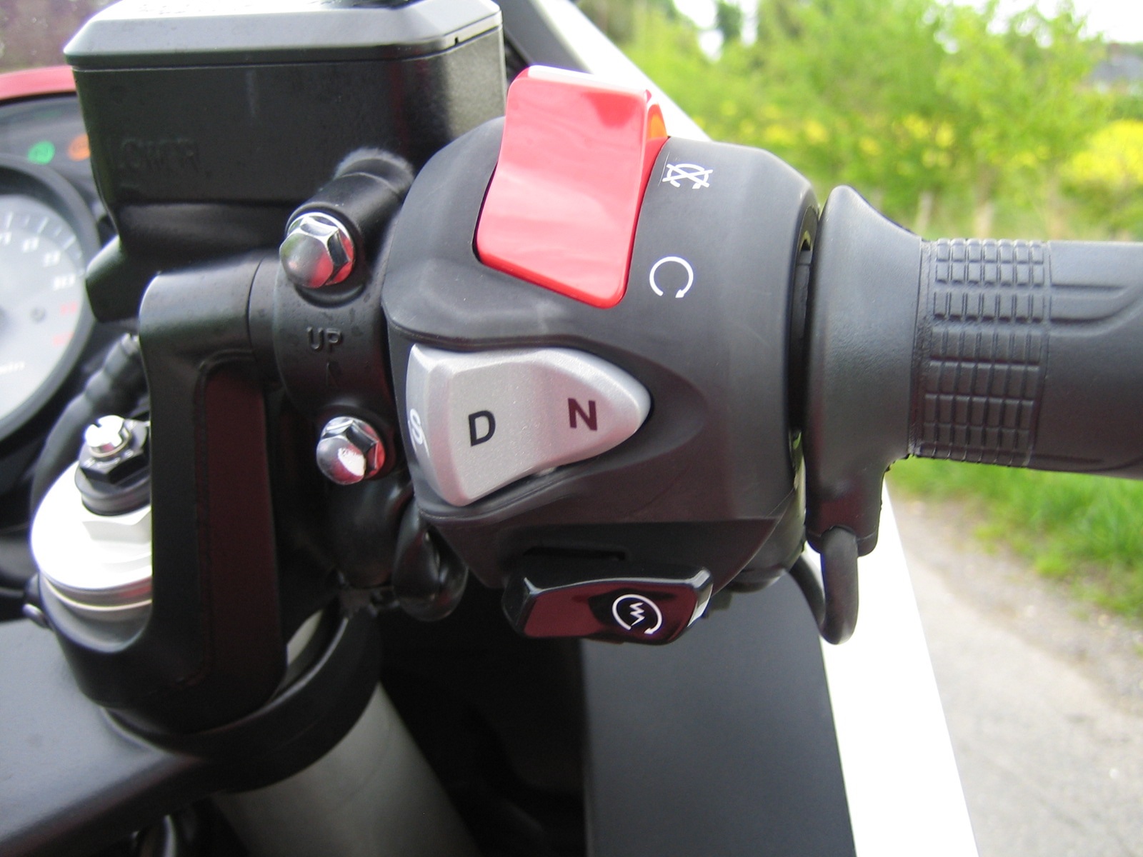 ¿Cómo funcionan las motos automáticas?