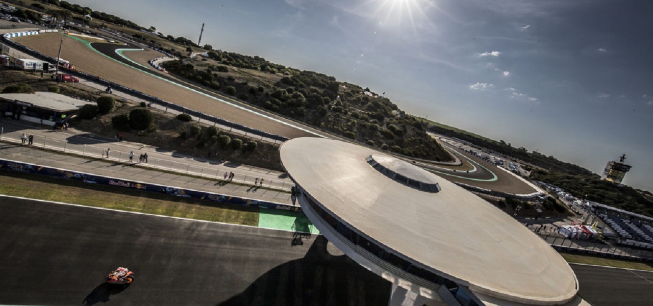 Márquez and Lorenzo start Spanish Grand Prix with good pace