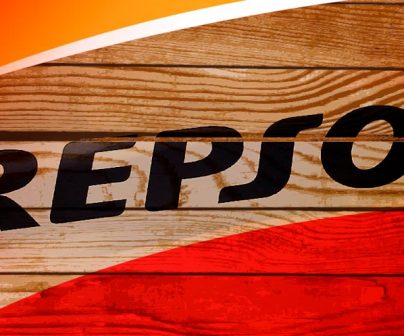 Grabado Repsol no-oficial sobre madera