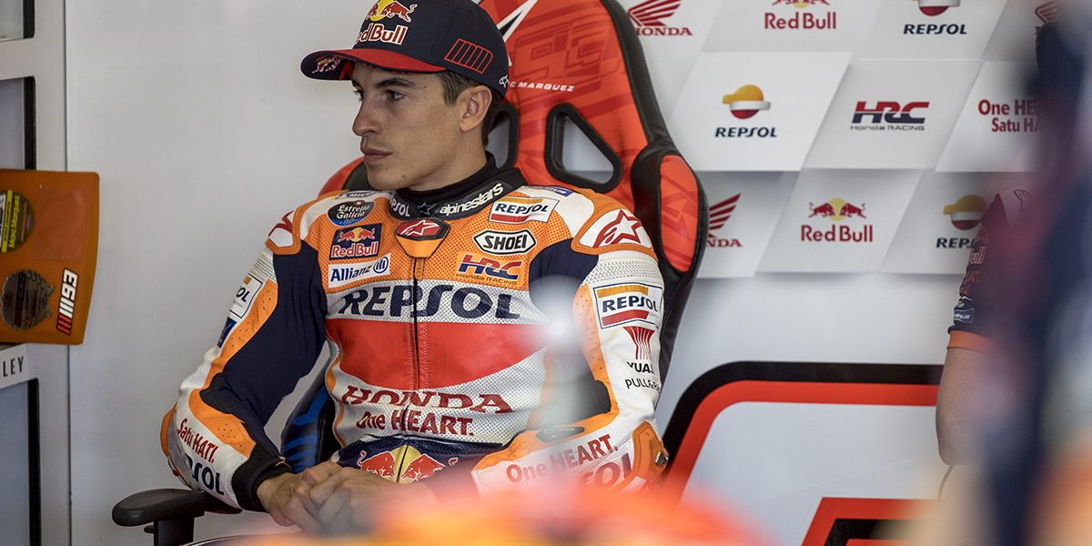 JRB05951 Marc Márquez, nuestro campeón, pasa su primer reconocimiento