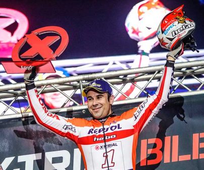 Toni Bou victorioso en el podio del X-Trial de Bilbao 2019