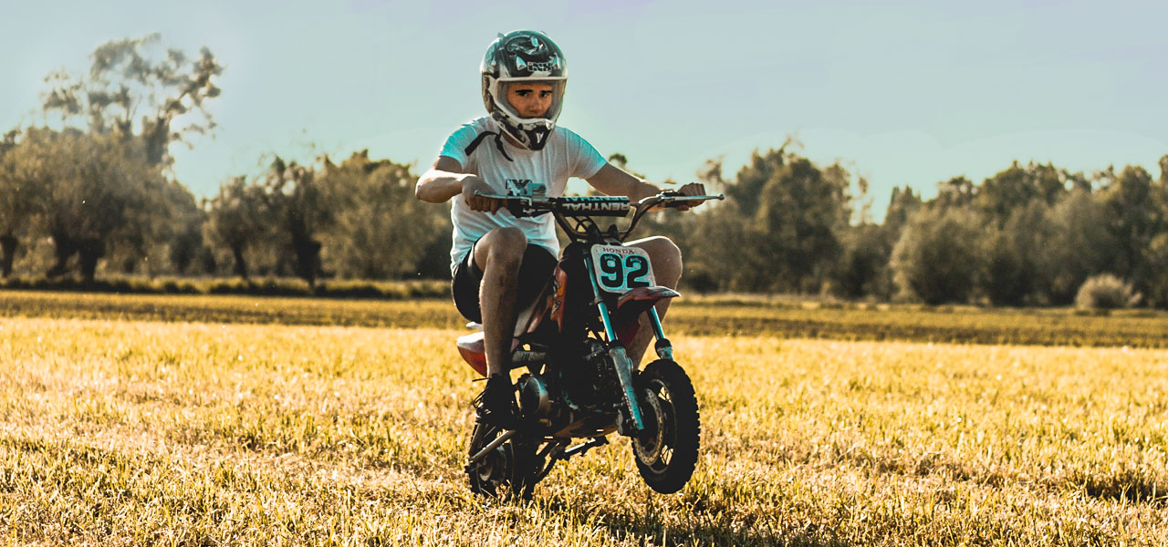 ¿Te subes correctamente a tu moto?