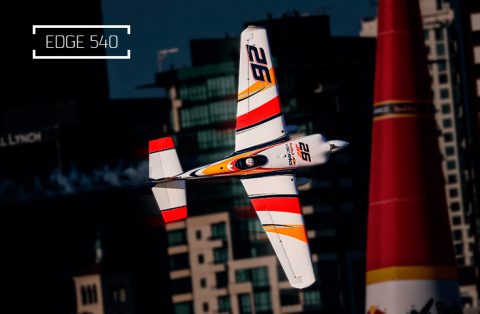 Avión Repsol Red Bull Air Race Edge 540 de Juan Velarde