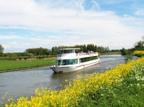 Dagtocht Leerdammertje met ronvaart en glas Dagtocht Leerdammertje met ronvaart en glas