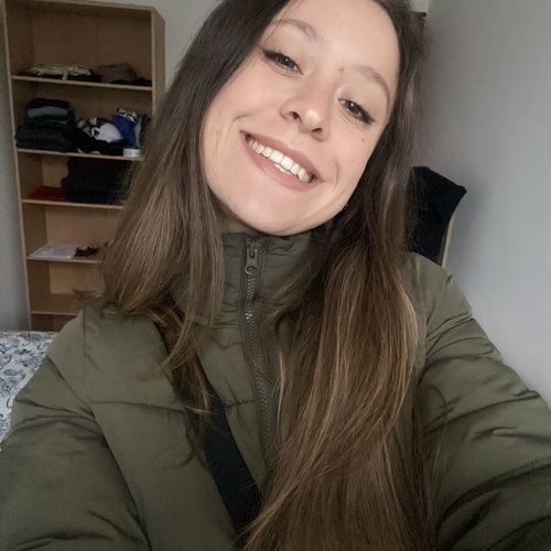 Veronica Angelica M.