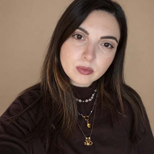 Lucia R.