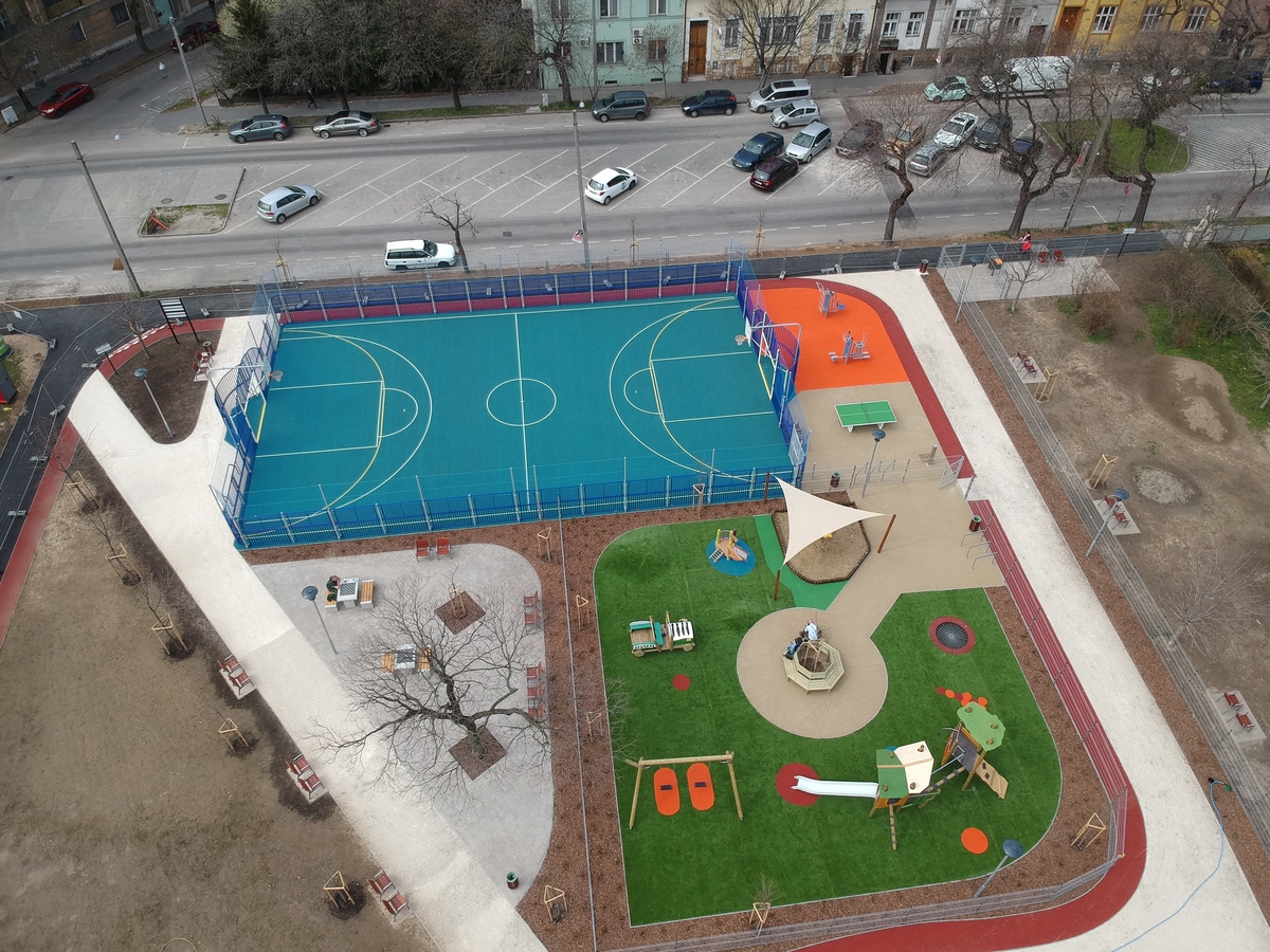 Deru Utcai Park Rehabilitacioja Budapest Dialog