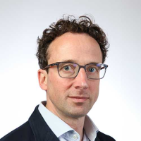 Dr Thomas Newsom-Davis