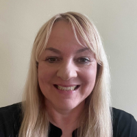 Mrs Nicola Hutchings