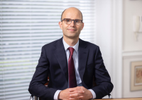 Dr Zachary Whinnett