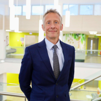 Mr Alex Chipperfield