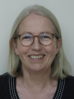 Dr Bernadette Lavery