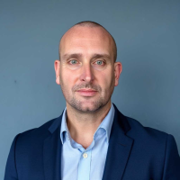 Dr Donal McLornan