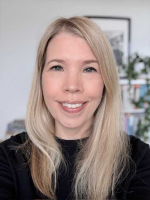 Ms Lisa Brink