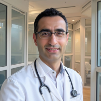 Dr Mani Naghibi