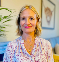 Dr Emily Robinson