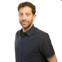 Dr Richard L Shenderey