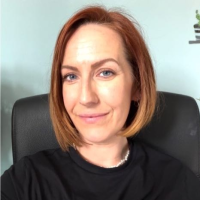 Dr Heidi Hand