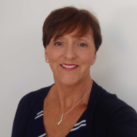 Mrs Sandra Richardson