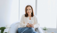Ms Joanne Dampier