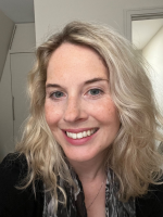 Dr Elizabeth C Bullen