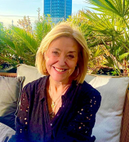 Mrs Barbara Cashman