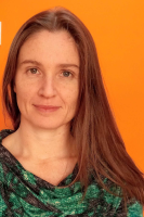 Ms Sarah L Luddington