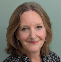 Ms Julia Devlin