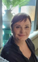 Ms Anne Davie