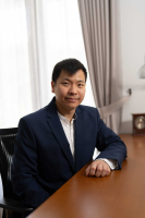 Mr Chun H Tang