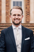 Mr Alastair Robertson