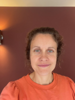 Dr Kathy Mackenzie-White