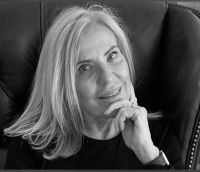 Ms Katharine M Holmes