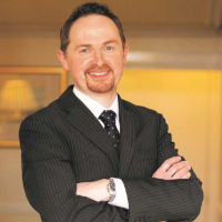 Dr Andrew Cairns