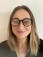 Mrs Holly Driver dos Santos