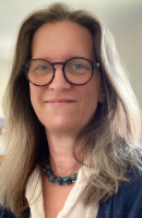 Mrs Monika Szeder