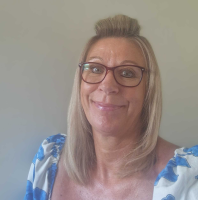 Mrs Suzanne Towner