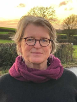 Ms Briony Lambert