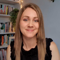 Dr PATRYCJA LASKAWSKA