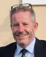 Dr Ian Williams