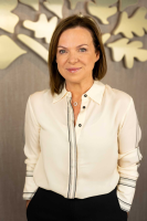 Dr Frances Stewart